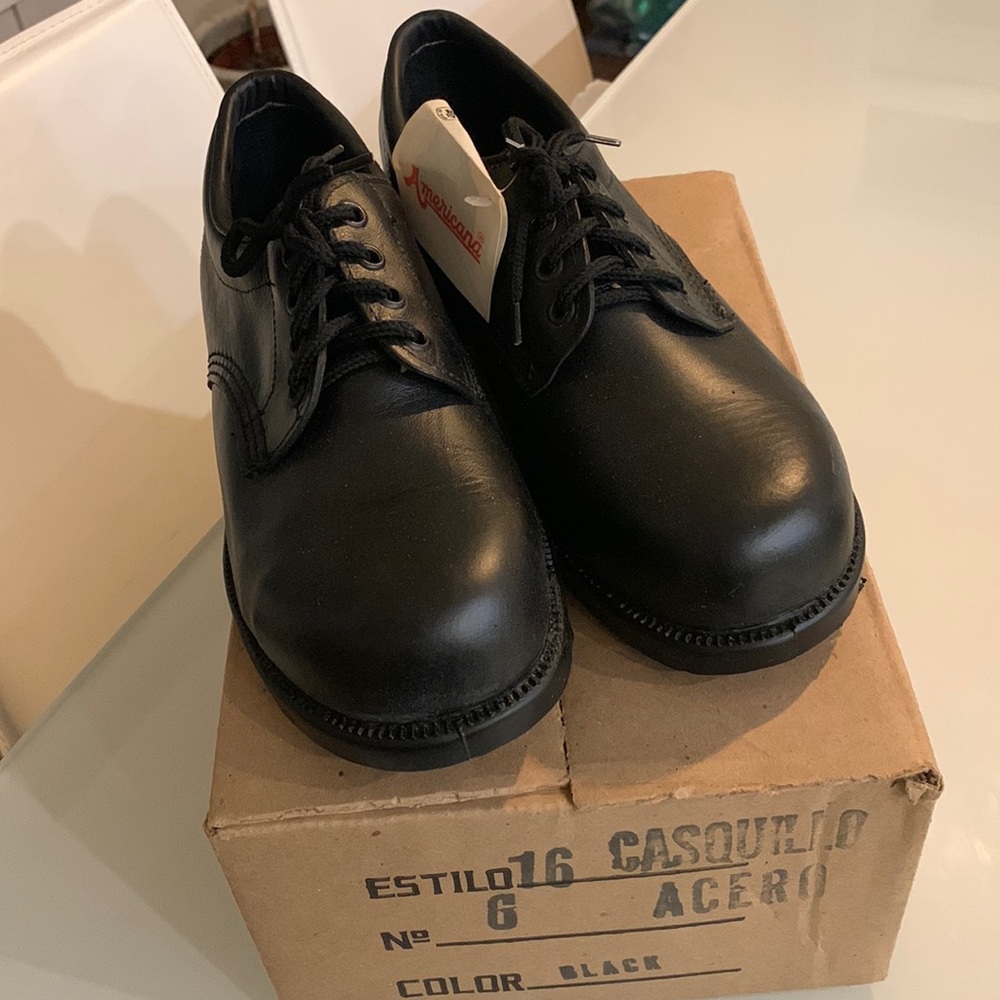 Safety shoes - US 7/ MX 6